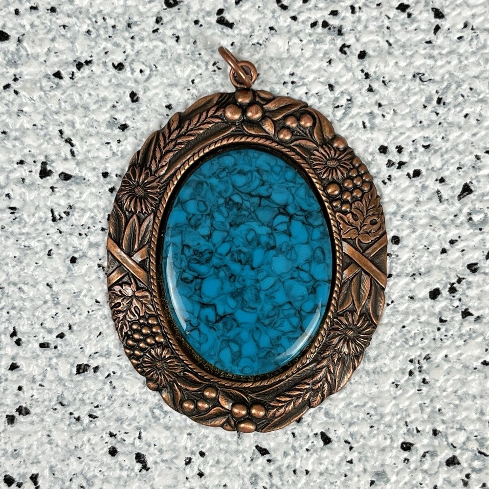 Vintage Inspired Copper‎ Oval Floral Framed Necklace Pendant Faux Turquoise
